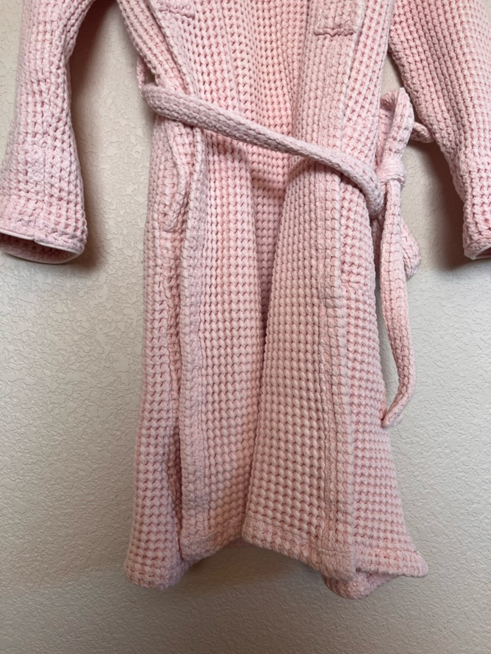 Brooklinen Turkish Cotton Dreamweave Waffle Knit Bath Robe - Pale Pink - Picture 5 of 8